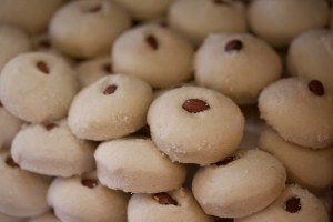 La Cure Gourmande - Almond Mantecaos